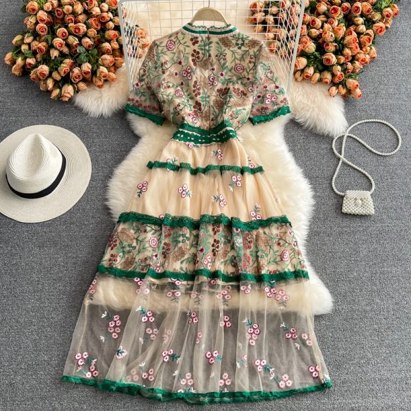 Summer New Retro High-End Temperament Stand-up Collar Tie Mesh Embroidery Stitching Lace A- line Dress - Image 5